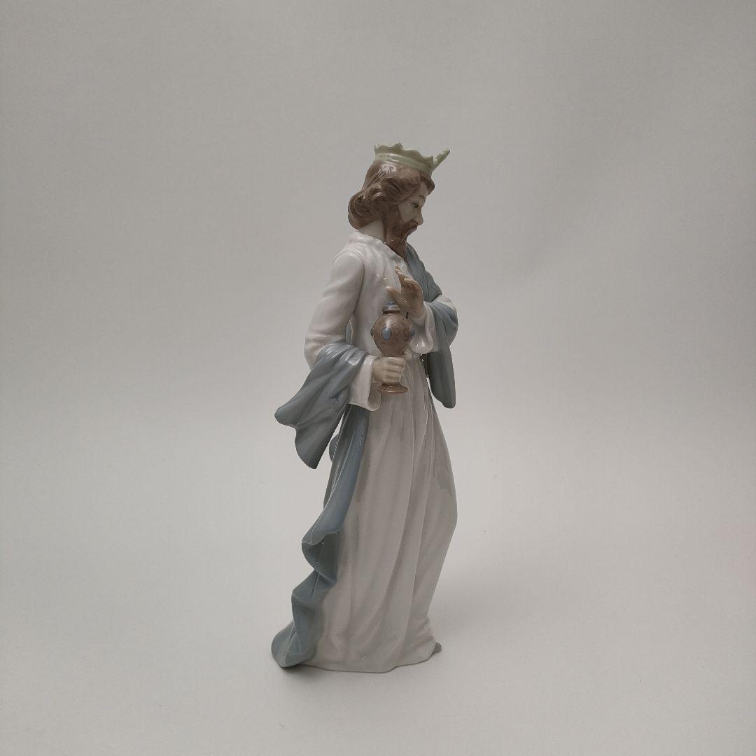 リヤドロ Nao by Lladro King Gaspar with Cup