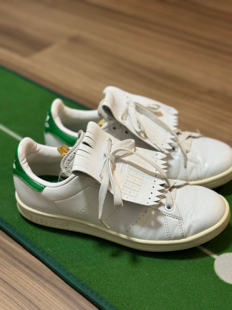 adidas Stan Smith フリンジ付きシューズ