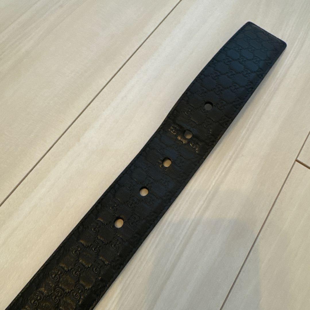 GUCCI ブラックレザーベルト GGパターン