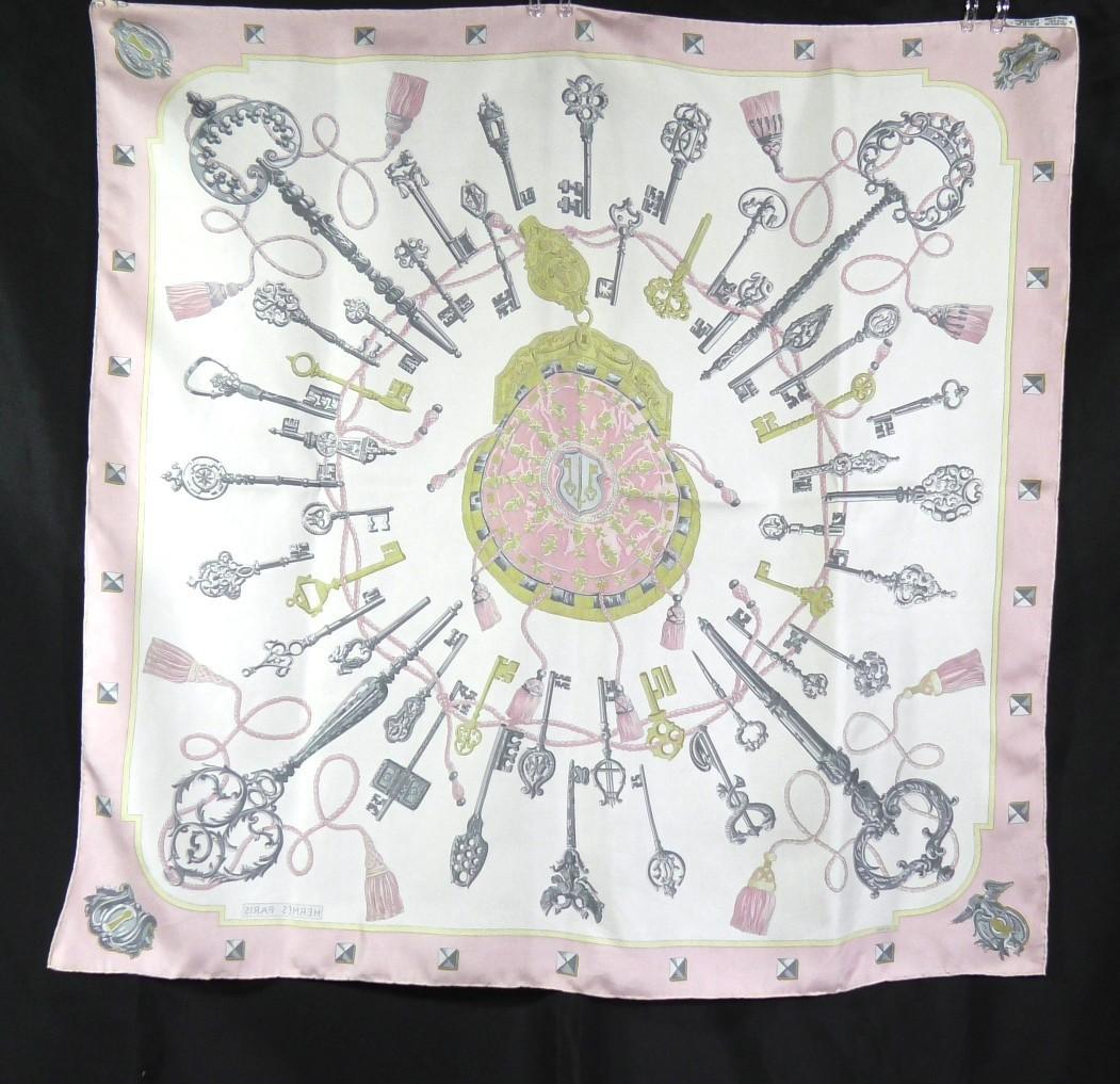 美品　HERMES エルメス　大判スカーフ　カレ90　 D553