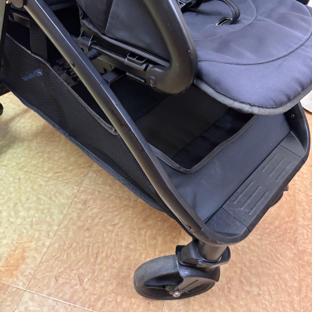 お洗濯済で清潔　ジョイー　2人乗り　エヴァライトデュオ　オリーブ　レインカバー付