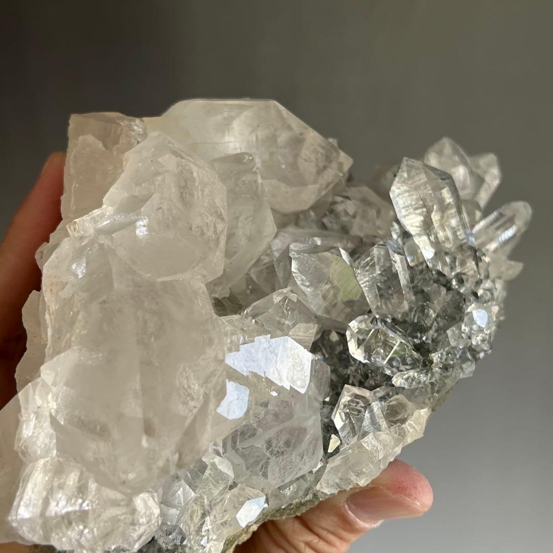 ヒマラヤ水晶　マニハール産　クローライト　クラスター　5