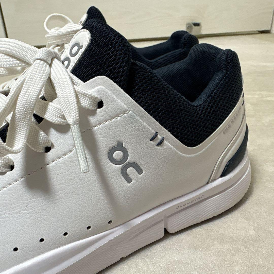 on スニーカー ホワイト/ネイビー