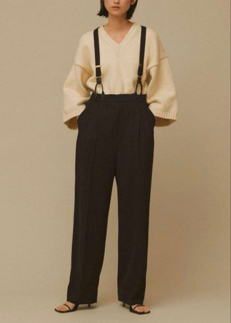 カレンソロジー　サスペンダーパンツ