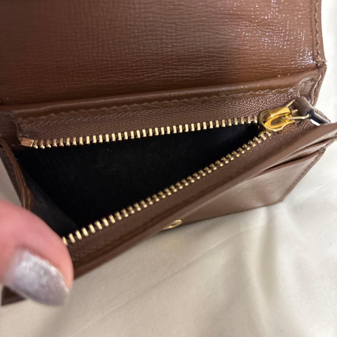 本日限定セール‼️購入希望の方500円引き‼️GUCCI ハート型ロゴ 二つ折り財布