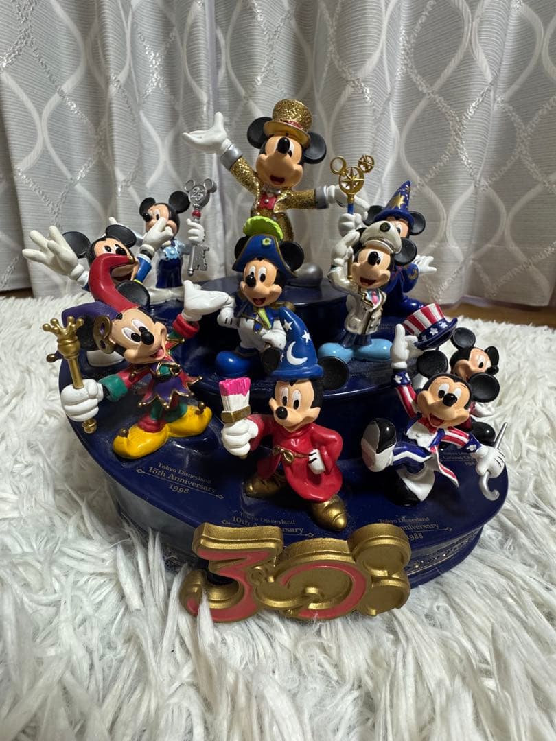 ディズニー　30周年ミッキー置物