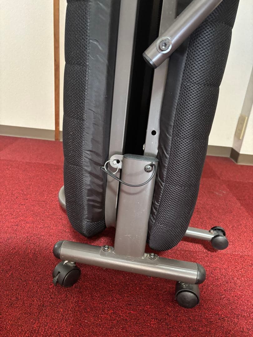 (引き取りの方歓迎　奈良市)折りたたみベッド　簡易ベッド　黒　一人暮らし