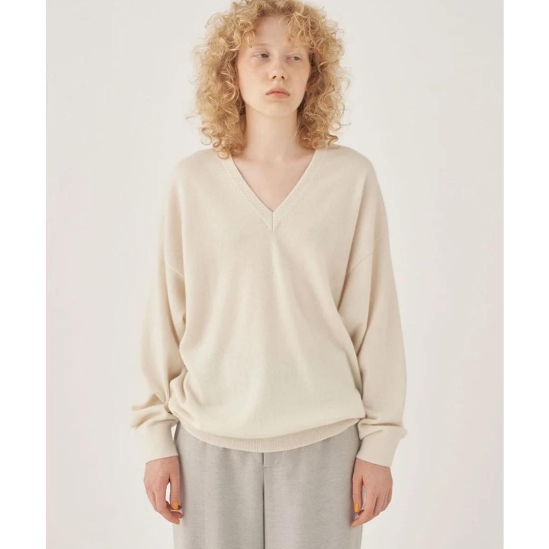 ギャルリーヴィー　モンゴルカシミヤ Vネックプルオーバー　グレー　未使用