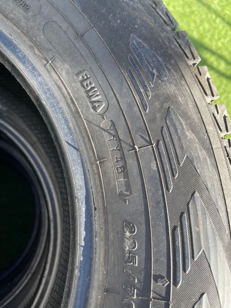 ヨコハマ アイスガード 225/70R16 スタッドレス
