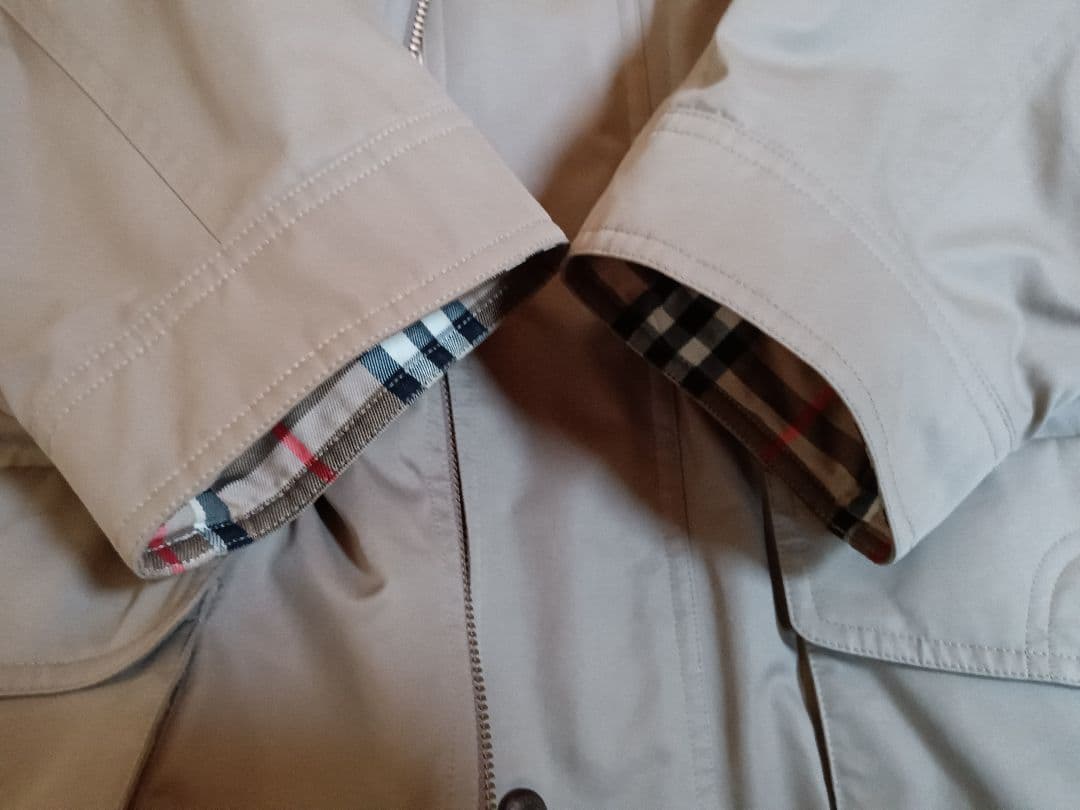 美品【Burberrys】ダウントレンチコート