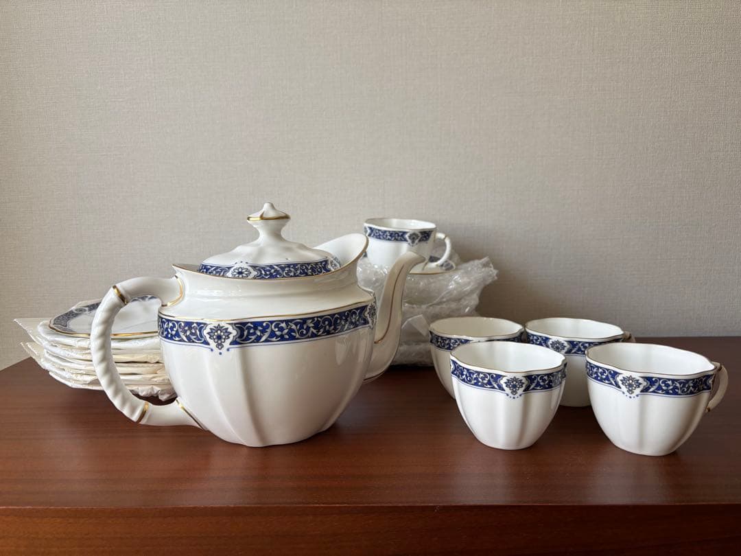 ☆希少廃盤品☆ロイヤルクラウンダービー ミルデール　セット