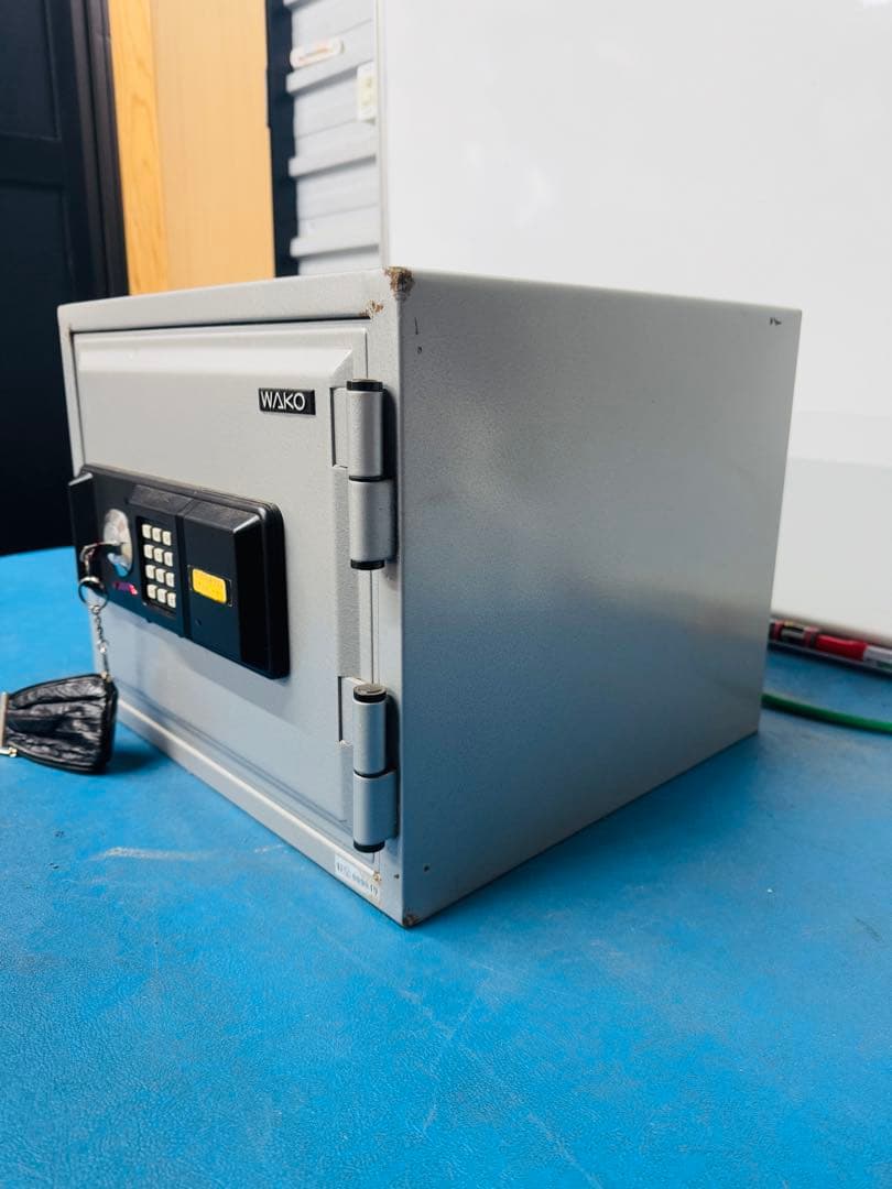 福岡発 Wako ワコー 耐火金庫 耐衝撃 小型 アンティーク ビンテージ