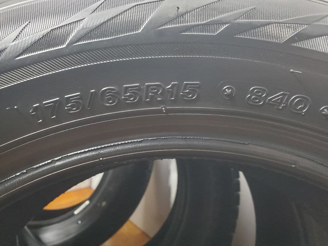 175/65R15 スタッドレス ブリヂストン VRX2