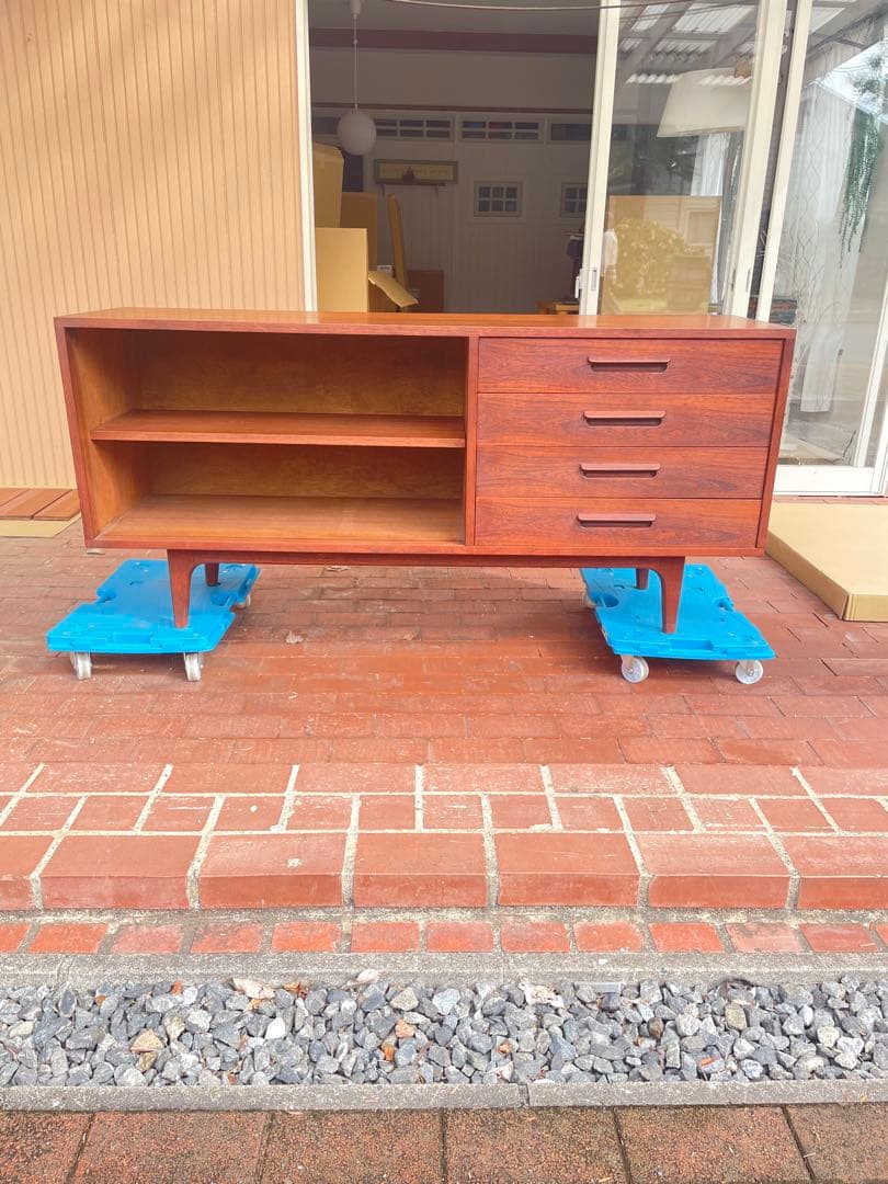 ヴィンテージ家具　北欧　サイドボード テレビ台 リビングボード　収納 チーク材