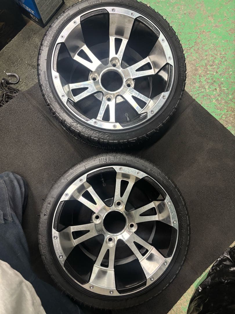 HUAJIAN製の235/30-12 タイヤホイール