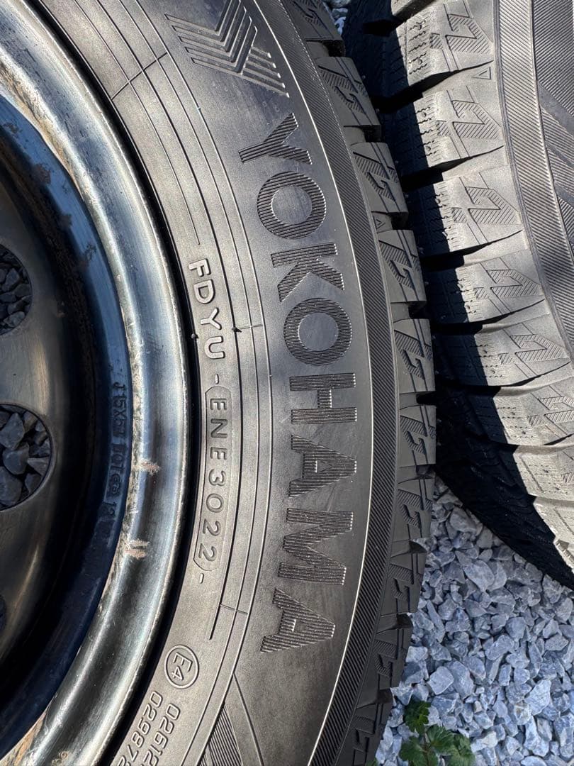 キ*2様 バリ山トヨタ15インチ鉄ホイール175/65R15スタッドレスタイヤ付