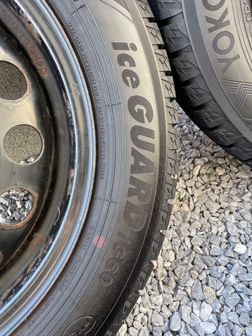 キ*2様 バリ山トヨタ15インチ鉄ホイール175/65R15スタッドレスタイヤ付