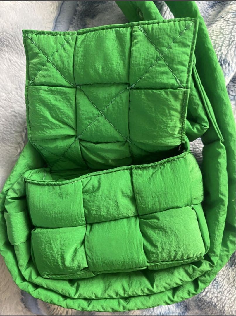シ*】様 BOTTEGA VENETA ナイロン カセット