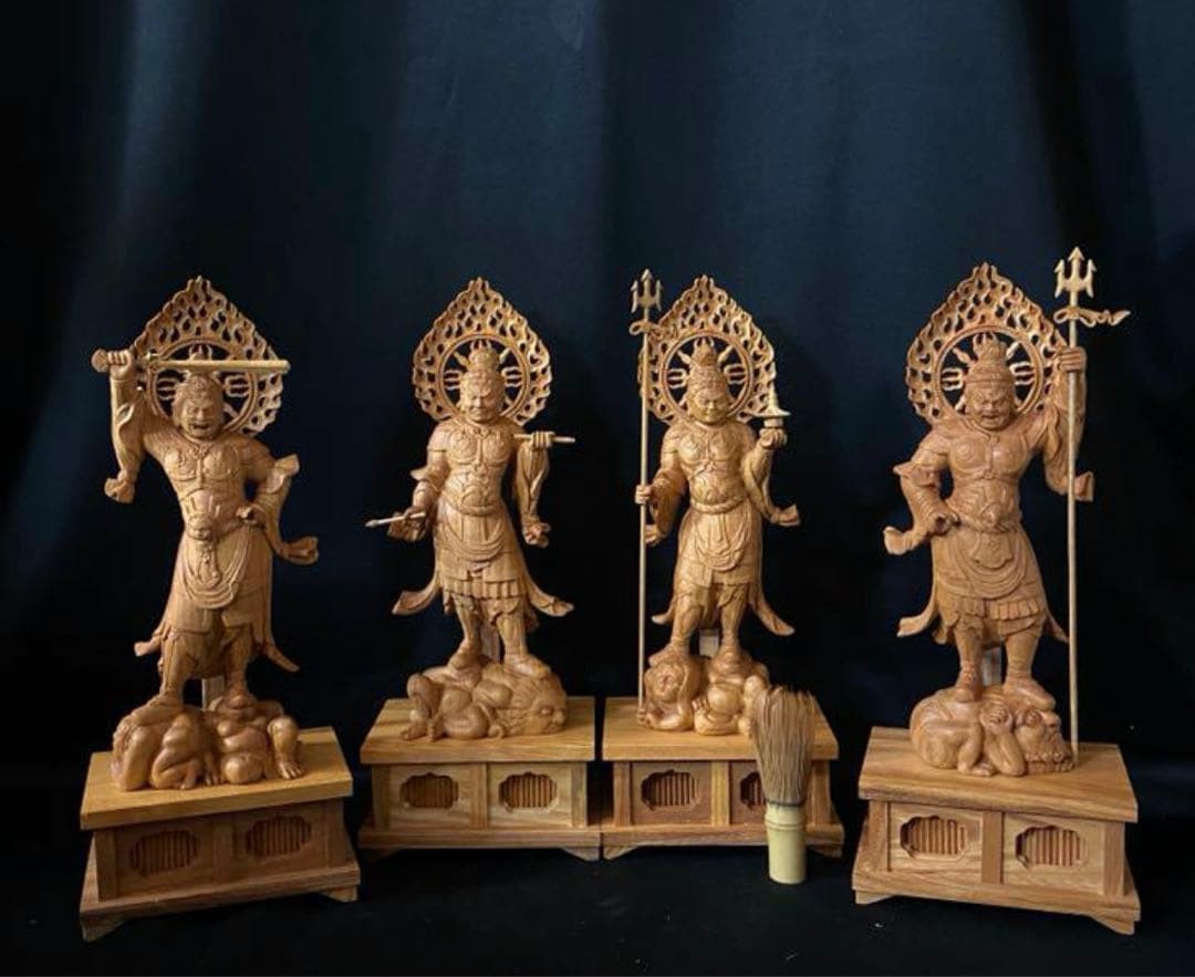 井波彫刻　仏教工芸品　総ケヤキ材　仏師で仕上げ品　四天王像一式
