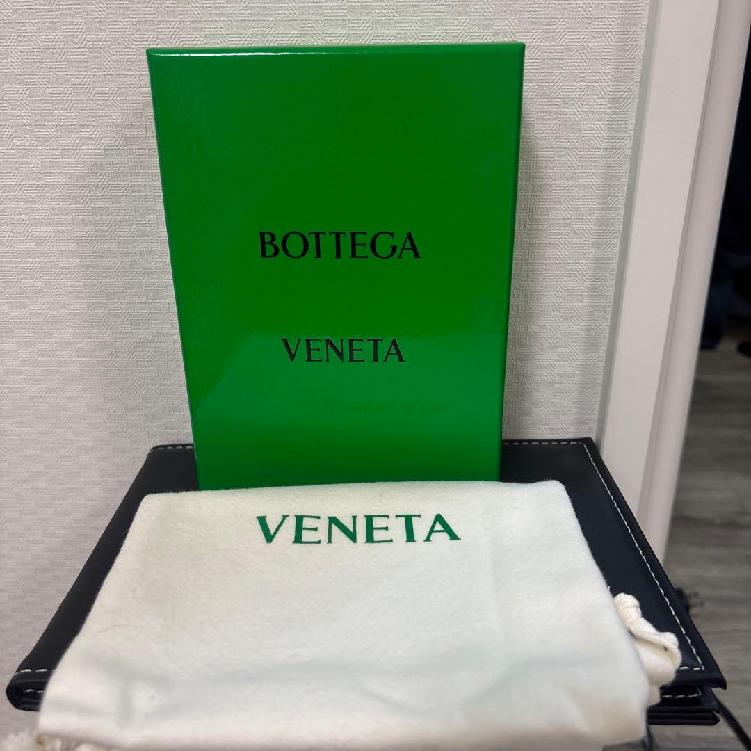 BOTTEGA VENETA グレー 二つ折り財布