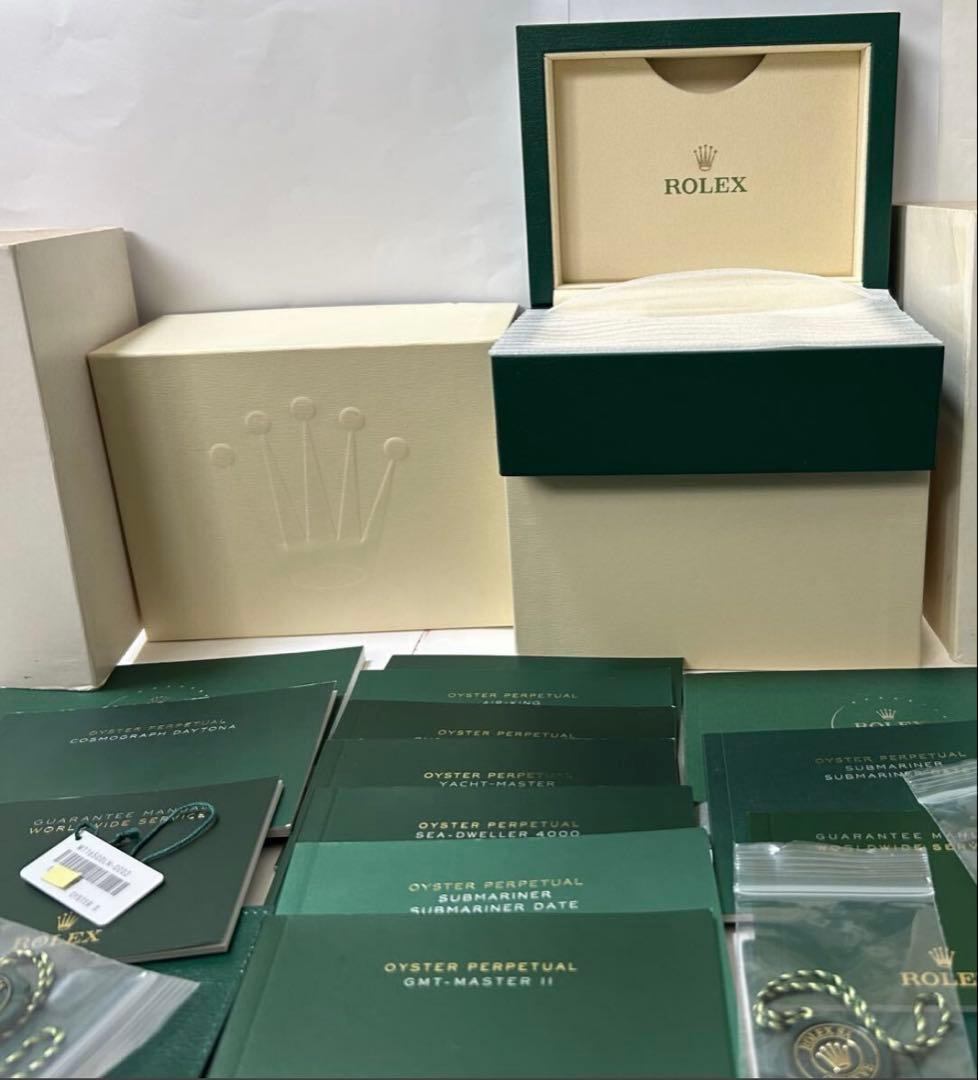 ロレックス純正デイトナ・サブマリーナデイトSサイズ BOX ２箱　付属品計32点