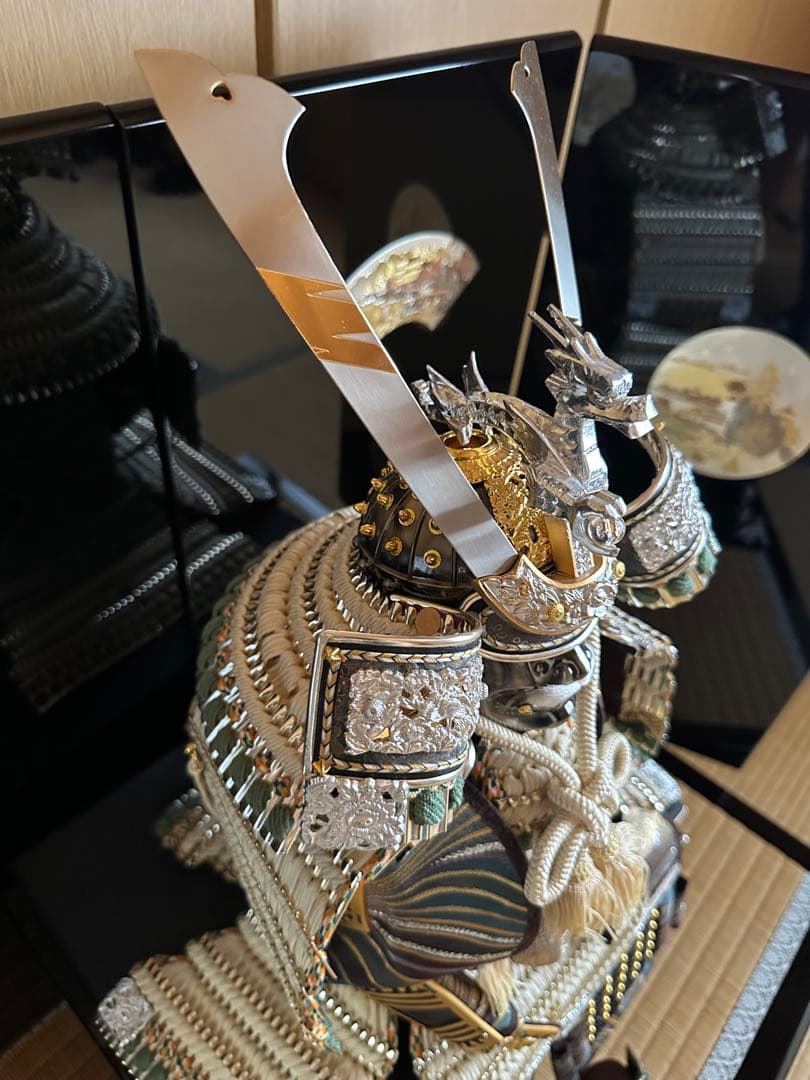 美品【鈴甲子雄山/ スズキネユウザン 】大鎧　正絹糸織　五月人形