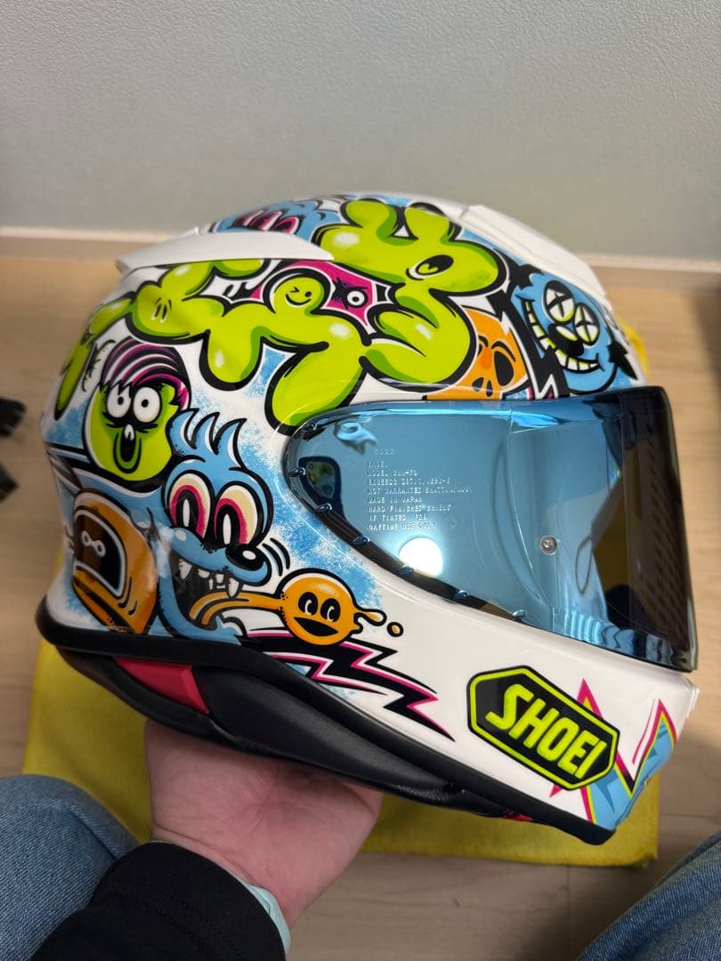 SHOEI Z8 ミューラル　Mサイズ　美品