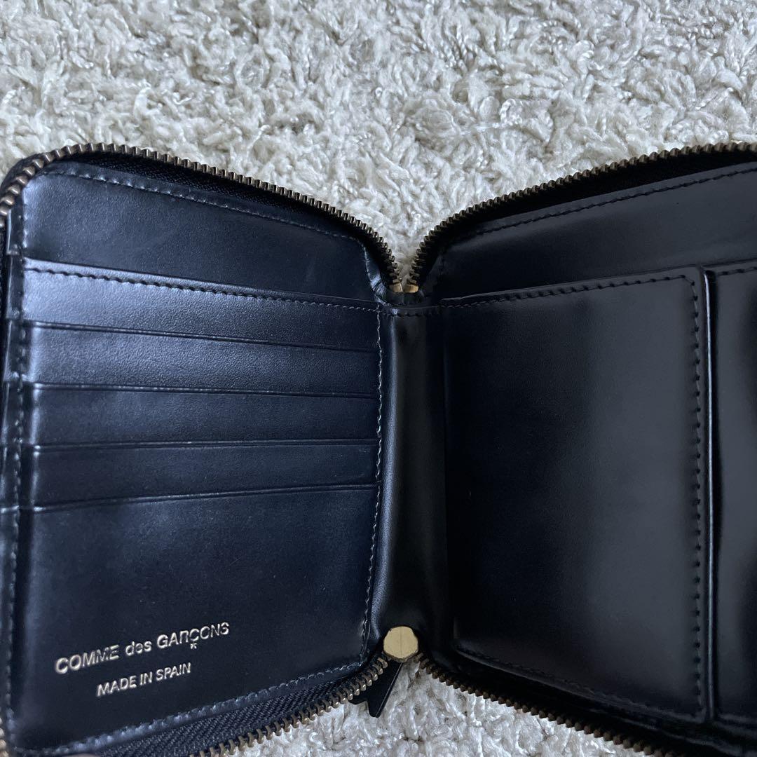 COMME des garçons ブラック二つ折り財布 ラウンドジップ