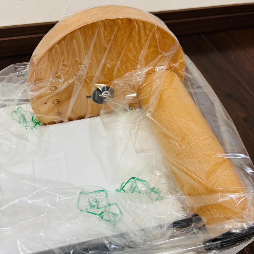 新品未使用 アイリスオーヤマ LEDデスクライト Qi充電 ウッド