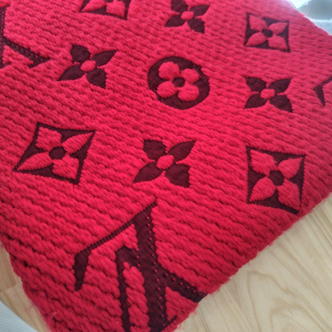 Louis Vuitton 赤 マフラー