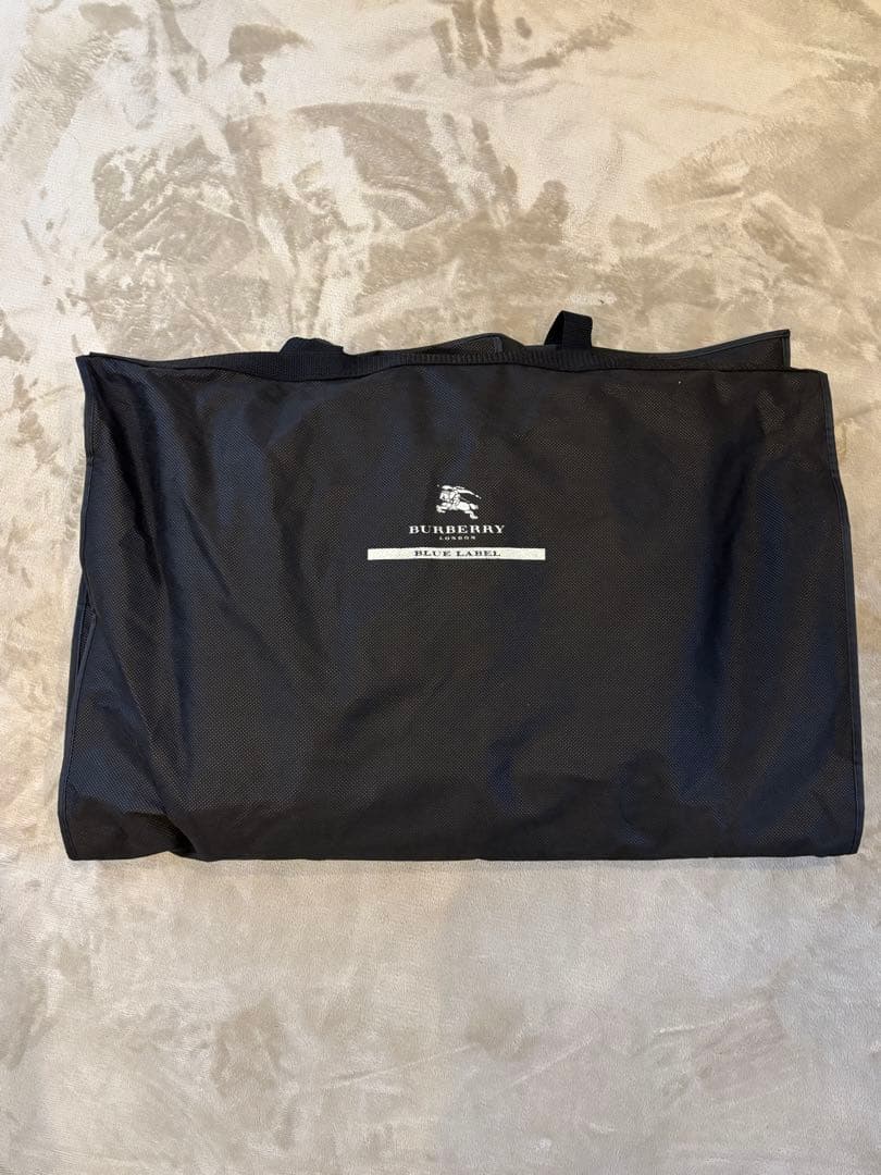 Burberryのトレンチコート ベルト付き