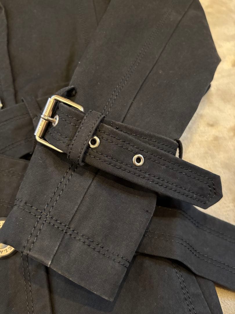 Burberryのトレンチコート ベルト付き