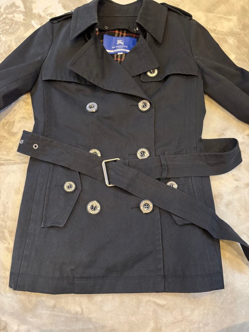 Burberryのトレンチコート ベルト付き