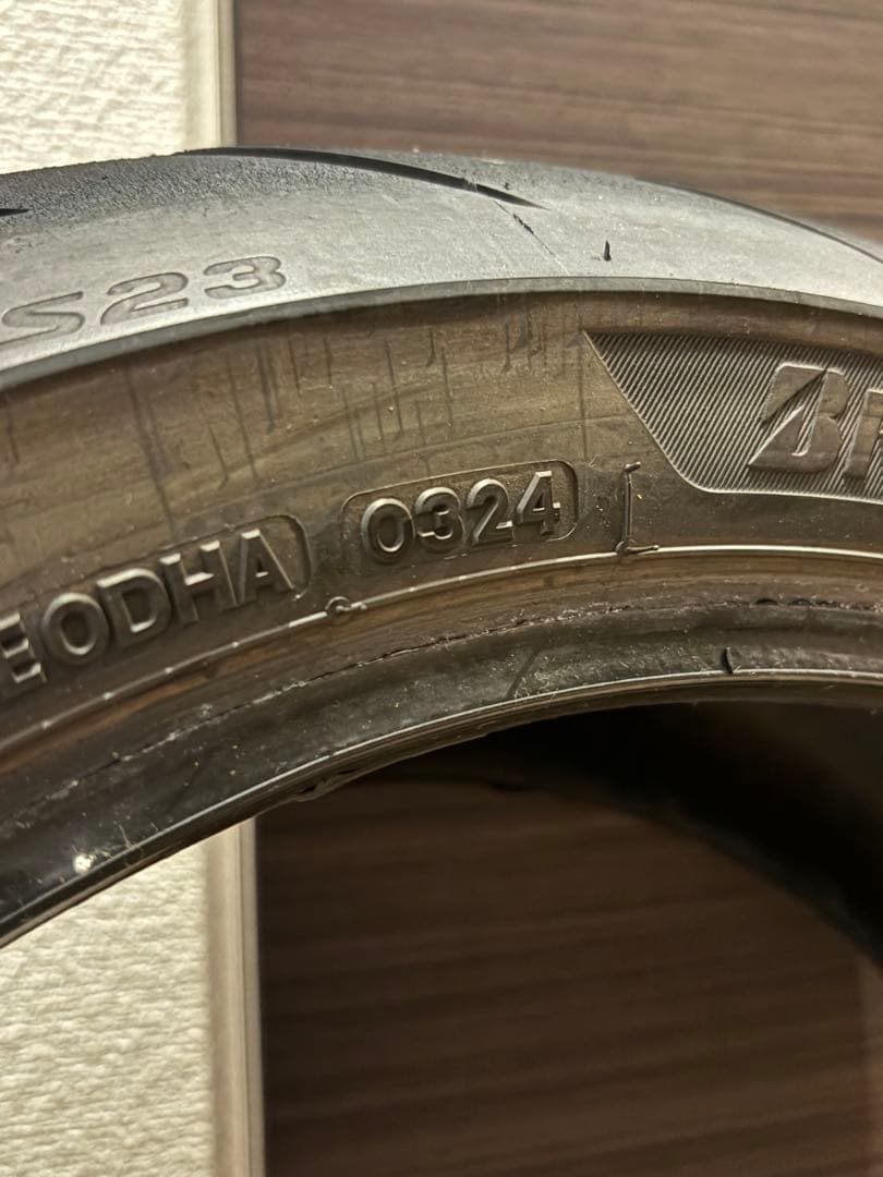 ブリヂストン　S23 前後セット120/70 200/55 R17