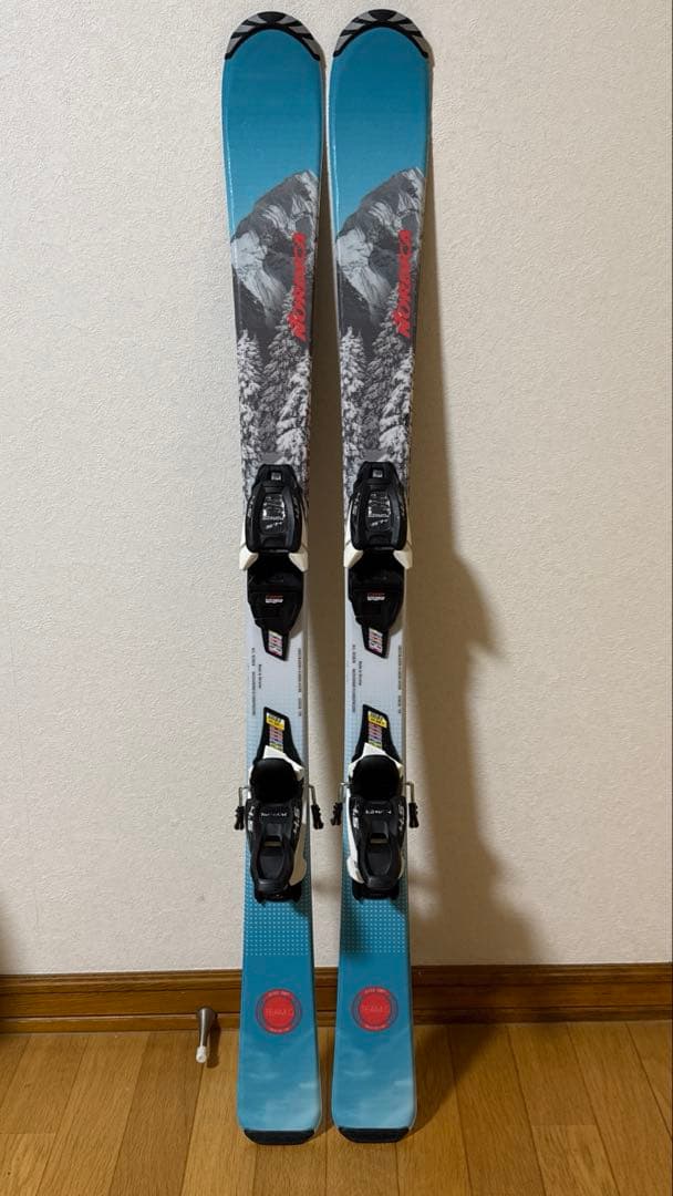 ノルディカ 120 スキー板とポールのセット