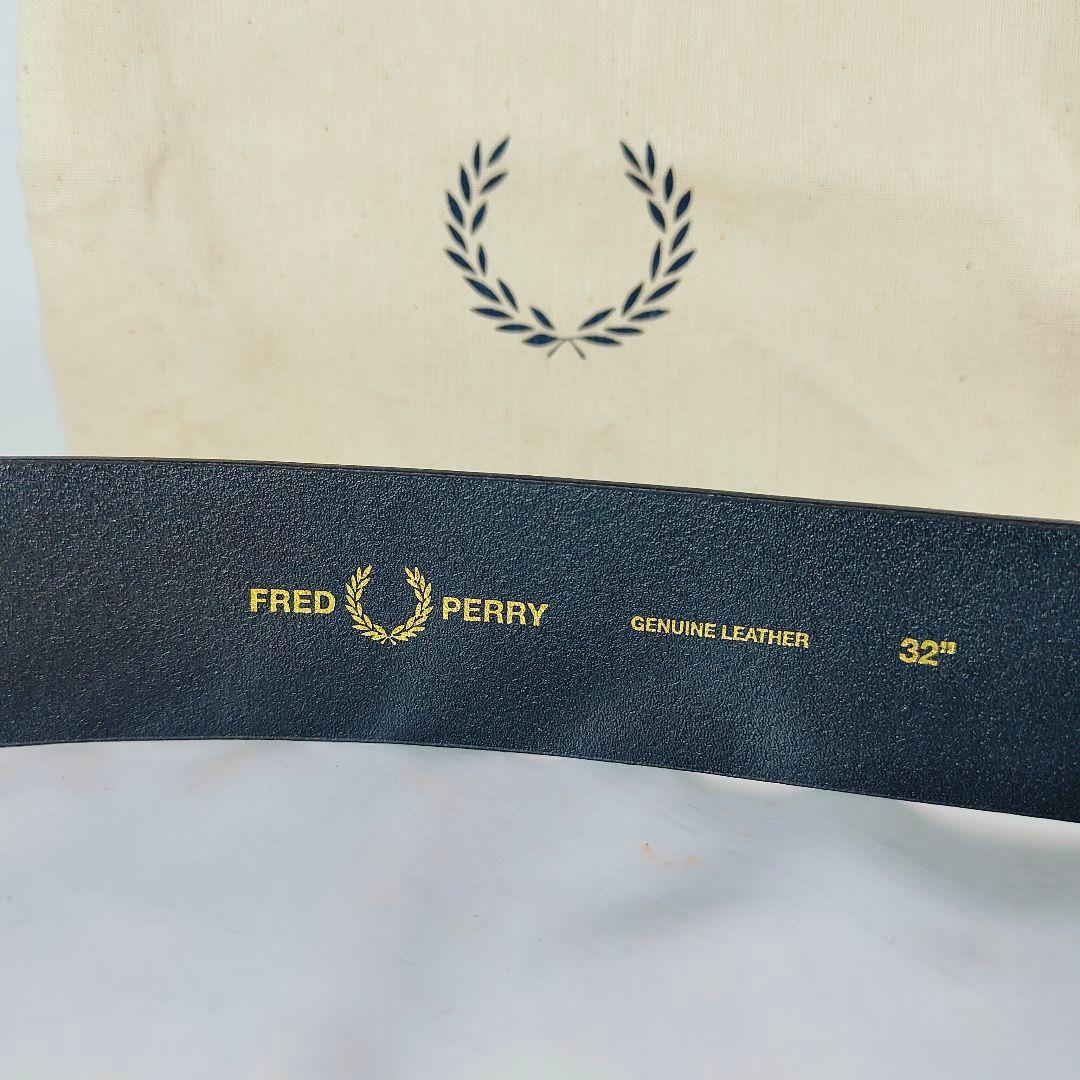 セール中です☆ラテ☆　　　　　　　【新品 純正袋付き】FRED PERRY