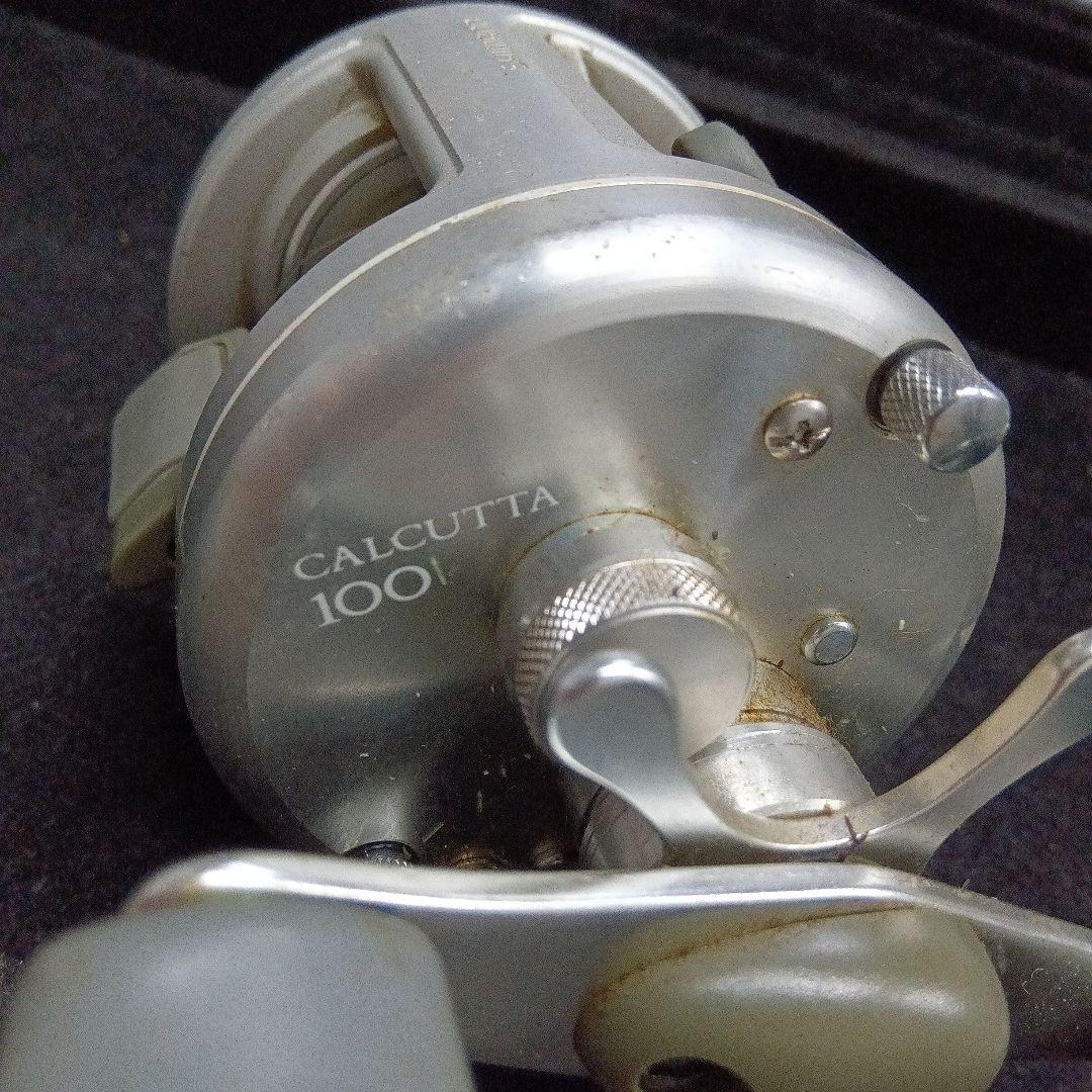 SHIMANO カルカッタ　リール