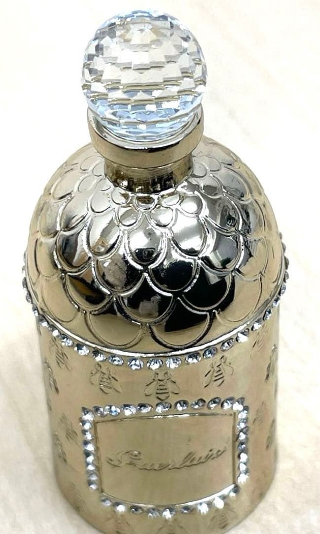 ⭐️GUERLAIN ゲラン ペーパーウェイト ゴールデンビー 香水型 スワロフ