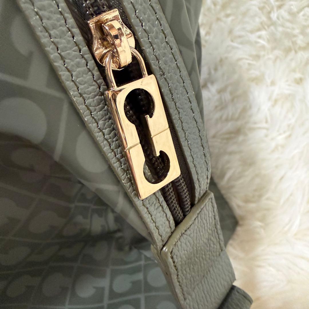 ゲラルディーニ レザーボストンバッグ　ソフティ ポーチ付き 美品