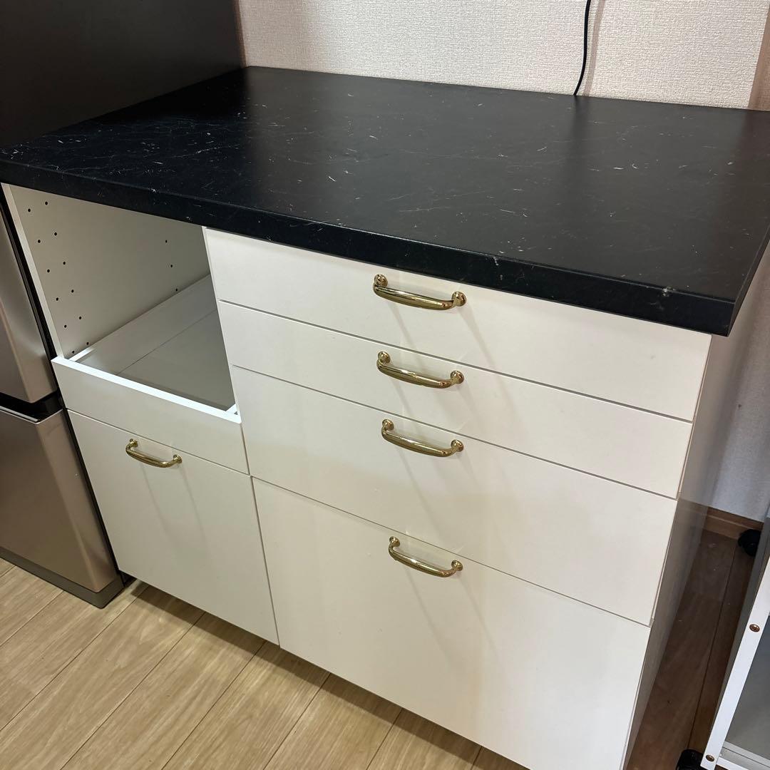 IKEA キッチン　棚　カップボード