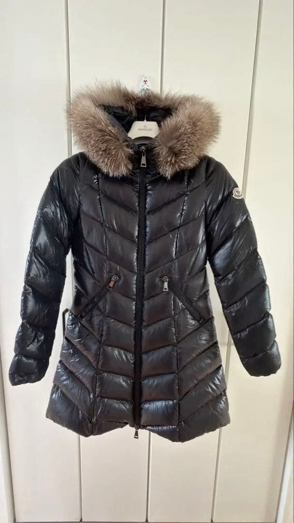 MONCLER モンクレール　ブラック ダウンジャケット フード付き　極美品