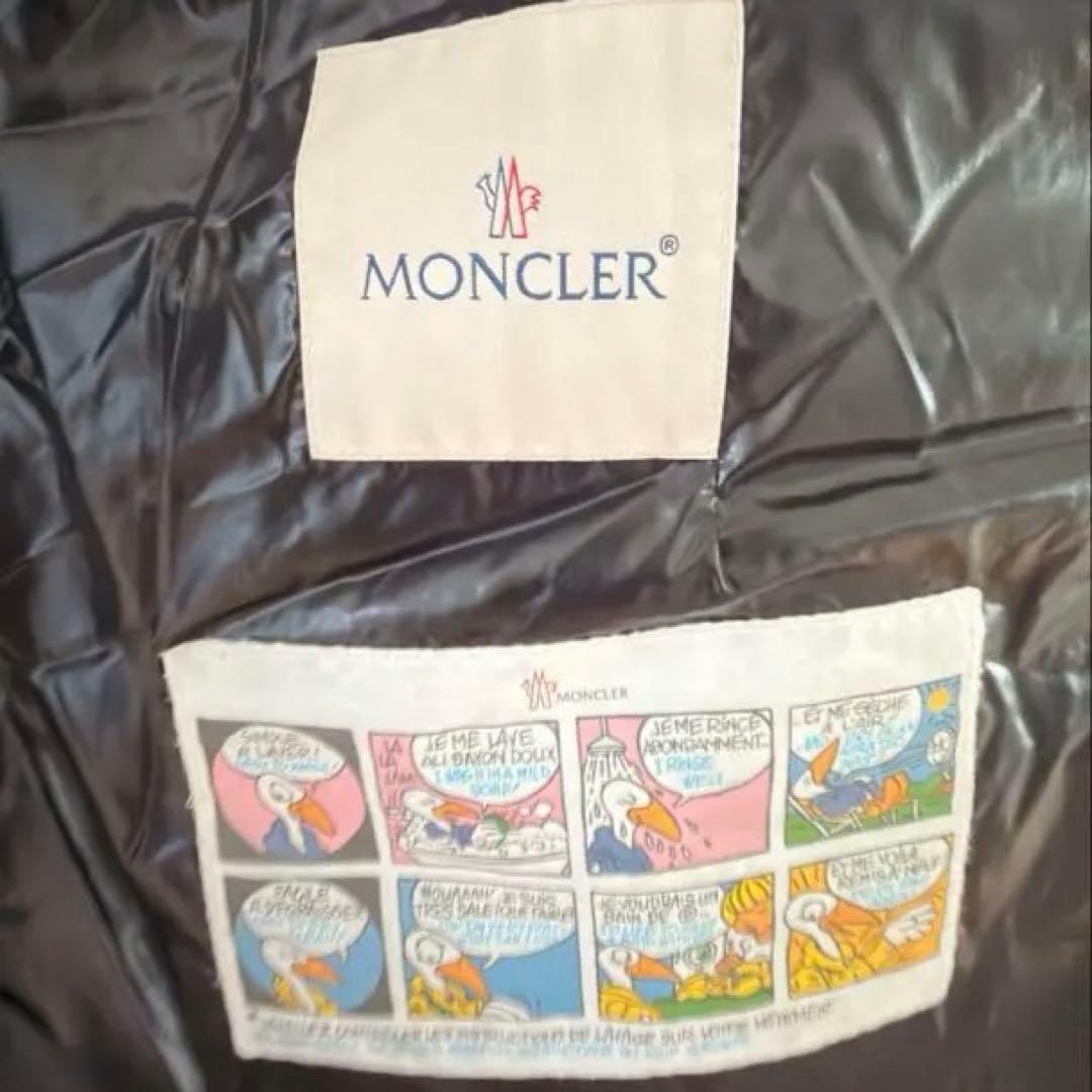 MONCLER モンクレール　ブラック ダウンジャケット フード付き　極美品
