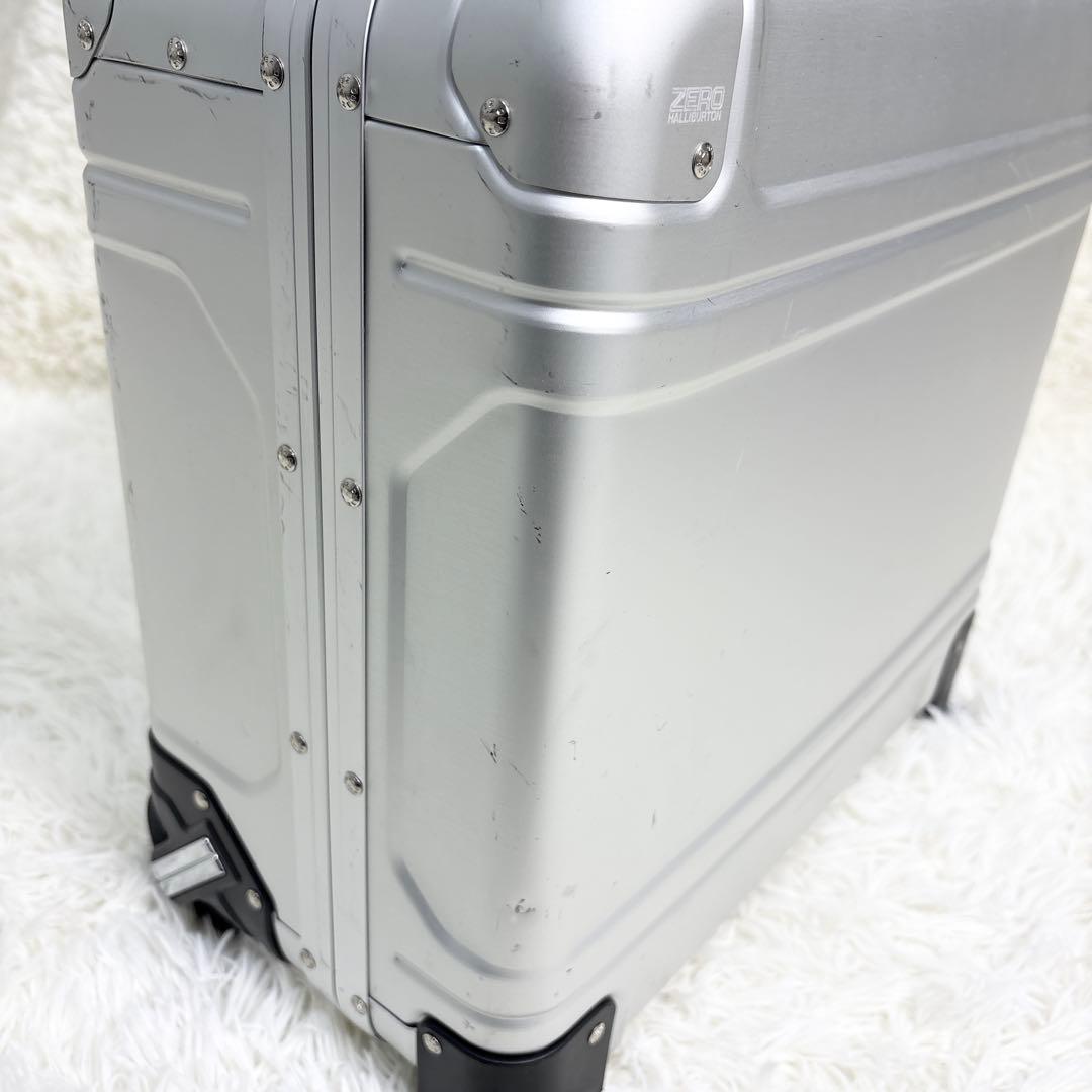 ゼロハリバートン キャリーケース 二輪 アルミ シルバー 小型