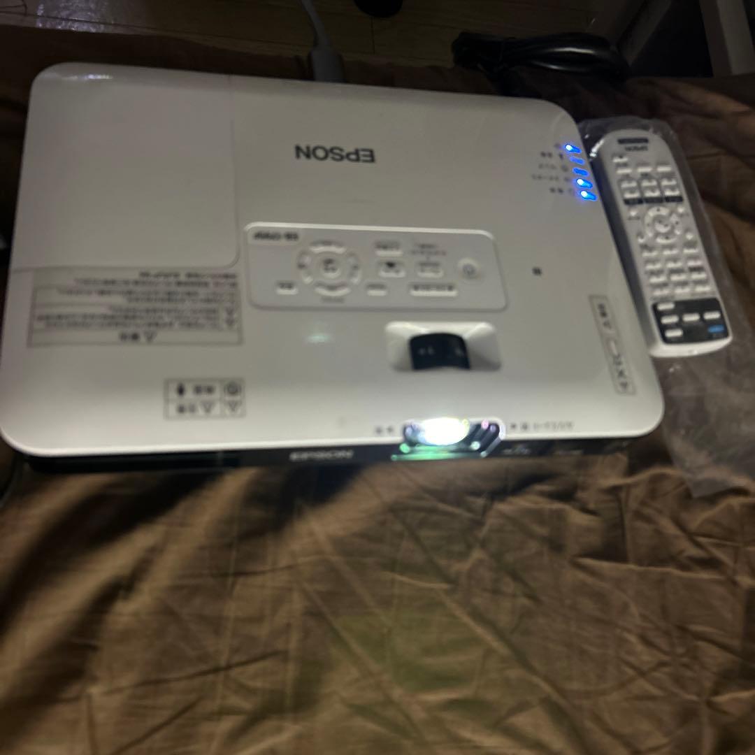 EPSON EB-1795F プロジェクター