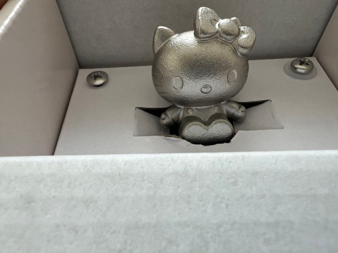 日本未発売　海外限定　ストウブ　ハローキティノブ　鍋・フライパン・スキレット