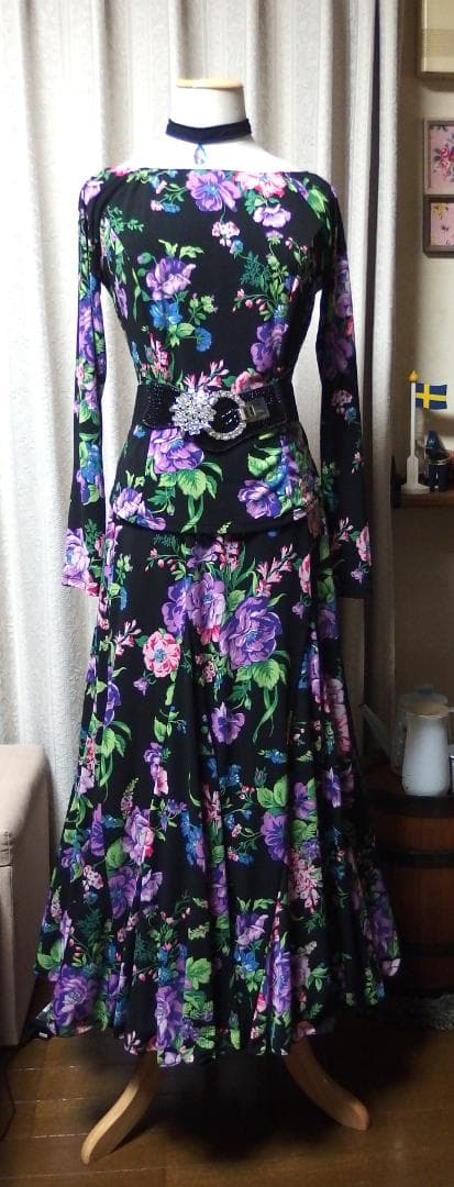 【社交ダンス】チャコット　 Dance　黒地花柄プリント　セットアップ