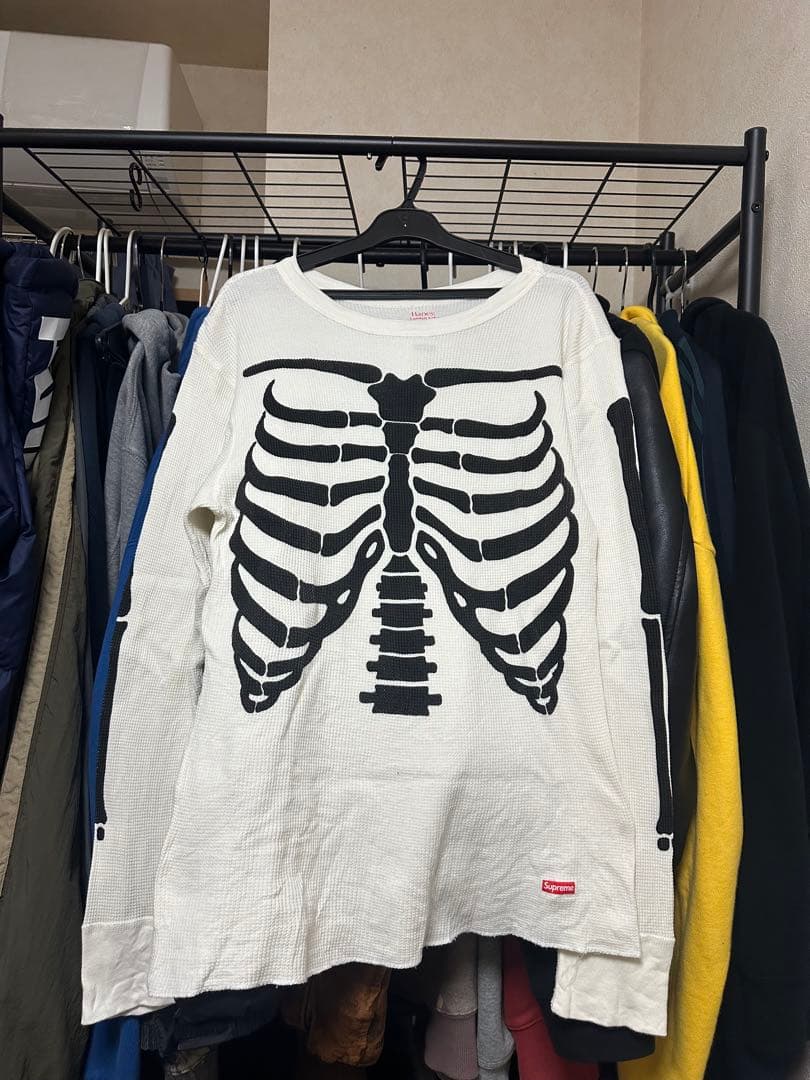 Supreme骨サーマル　Hanes Mサイズ