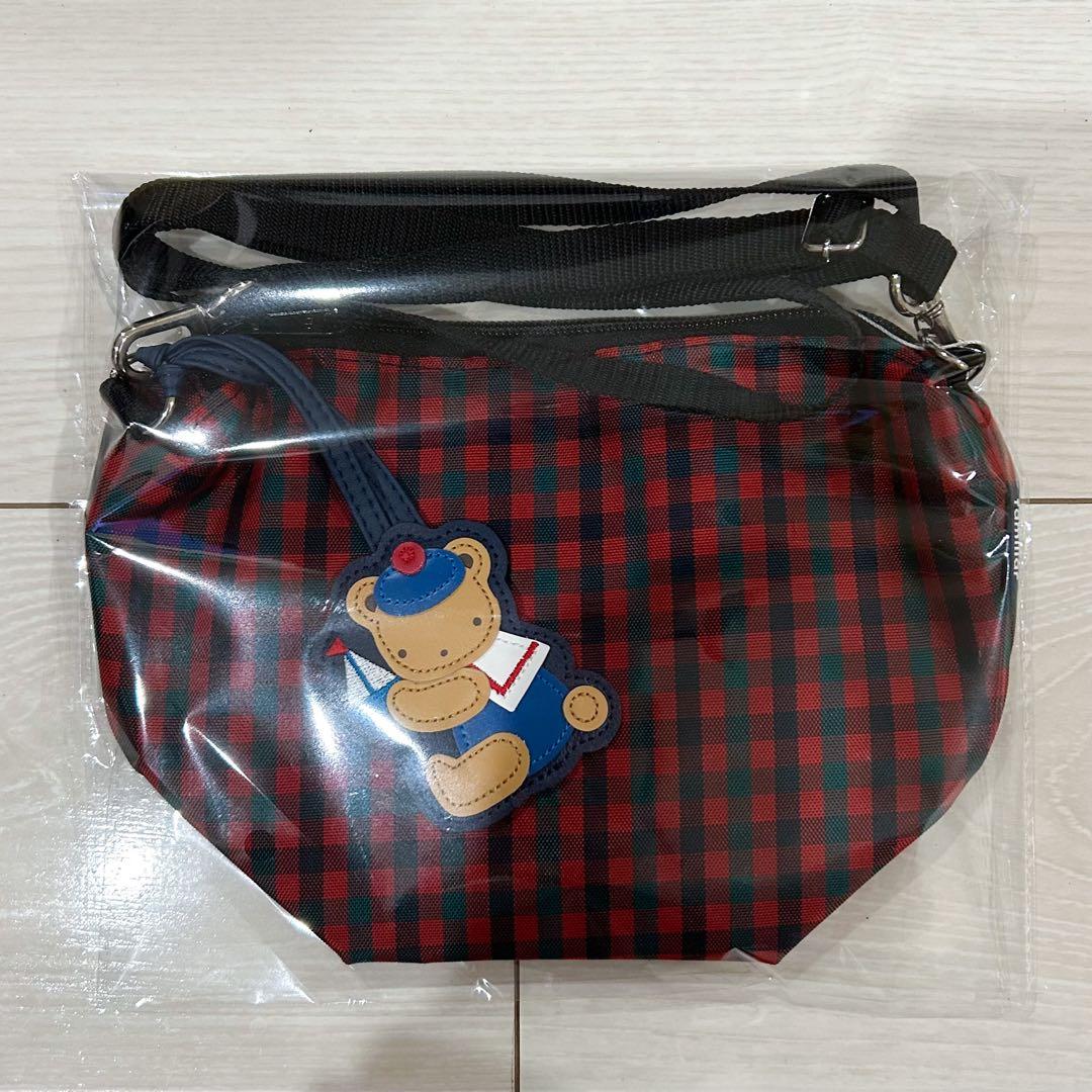 【新品】ファミリア 舟形ポシェット 赤チェック 赤系ファミリアチェック チャーム