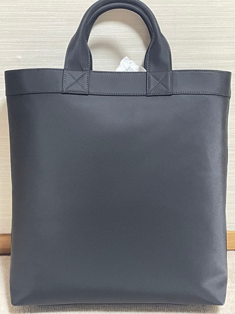 BURBERRY アーティトートバッグ　ブラック