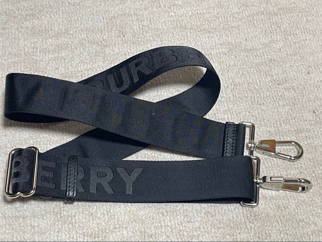 BURBERRY アーティトートバッグ　ブラック